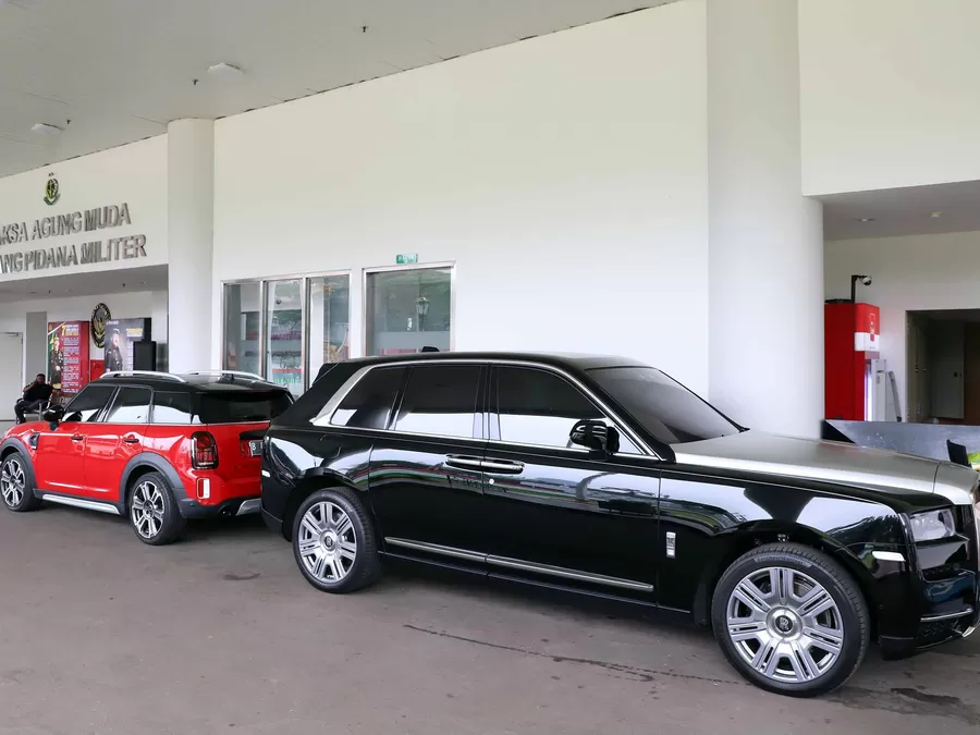 Kejagung Situs Dua Kendaraan Mewah Milik Harvey Moeis