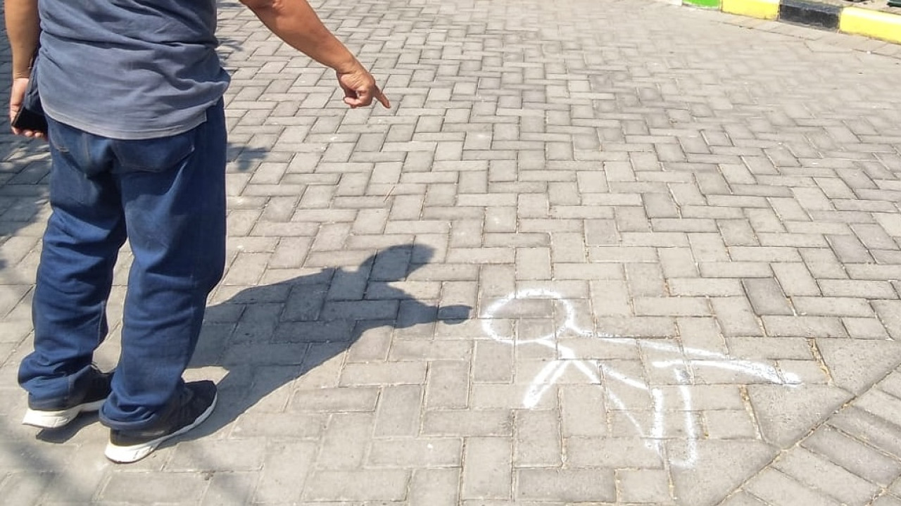 Tragedi di Perumahan Sidoarjo: Balita Tewas Terlindas Mobil Tetangga