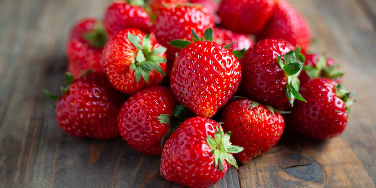 Meningkatkan Kualitas Tidur dengan Strawberry: Membantu Relaksasi Tubuh dan Pikiran