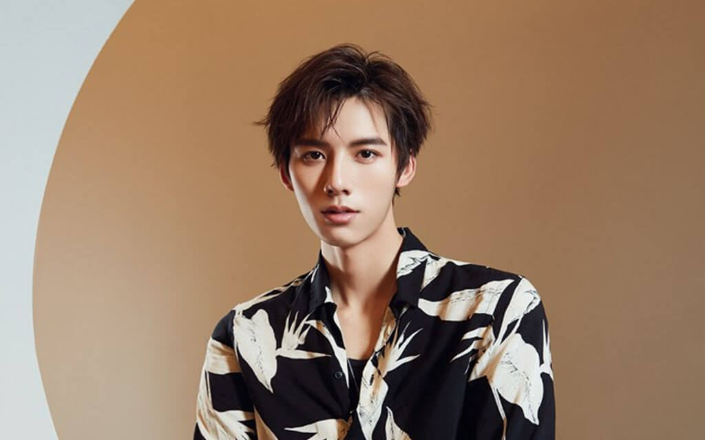 Aaron Deng: Rising Star in Chinese Entertainment