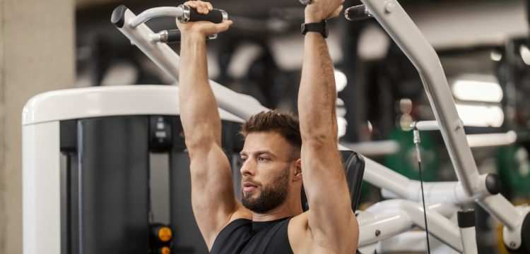 Latihan Mesin Shoulder Press untuk Atlet Lanjutan yang Efektif